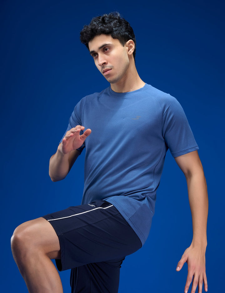Sportzfit Men's Geo-Mesh Tee in Royal Blue – action pose